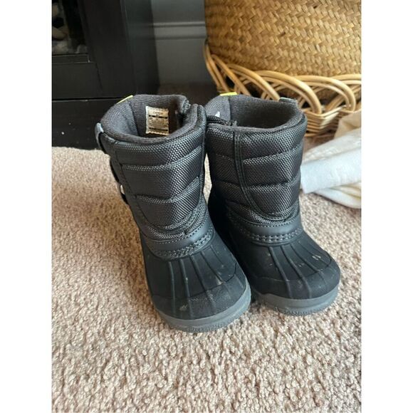 OshKosh B'Gosh Unisex-Child Splash Rain Boot Size 6 Toddler Grey - Picture 1 of 3